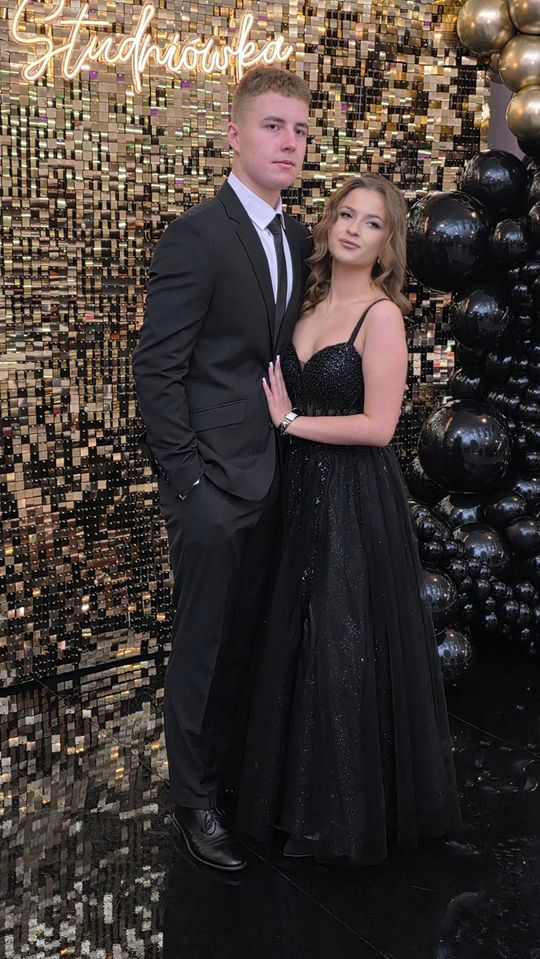 CZAR PAR! Studniówka w I Liceum Ogólnokształcącym w Chełmie [GALERIA ZDJĘĆ]