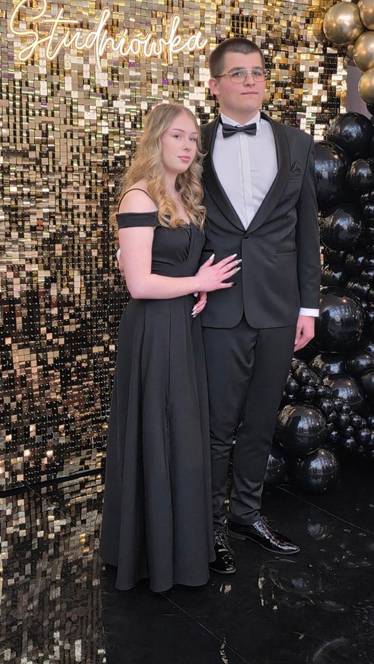 CZAR PAR! Studniówka w I Liceum Ogólnokształcącym w Chełmie [GALERIA ZDJĘĆ]