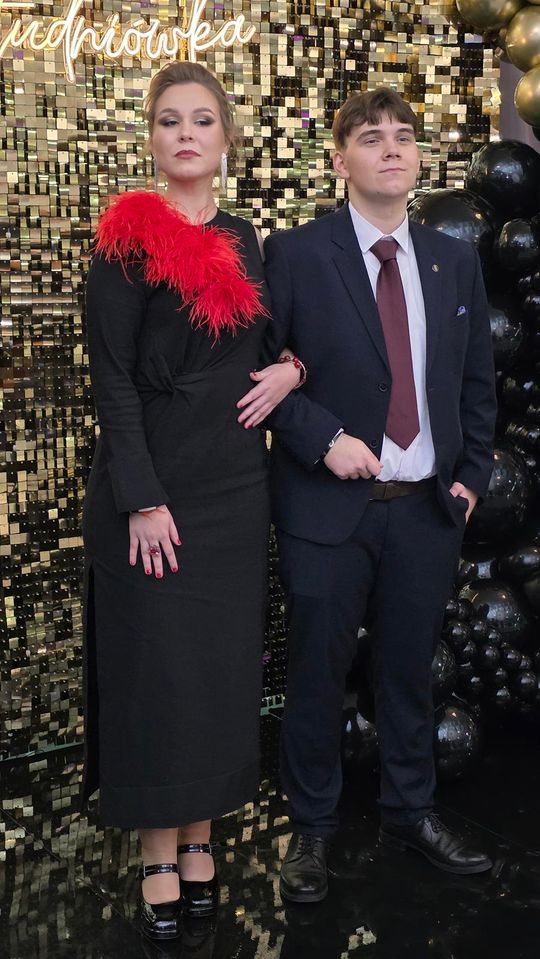 CZAR PAR! Studniówka w I Liceum Ogólnokształcącym w Chełmie [GALERIA ZDJĘĆ]