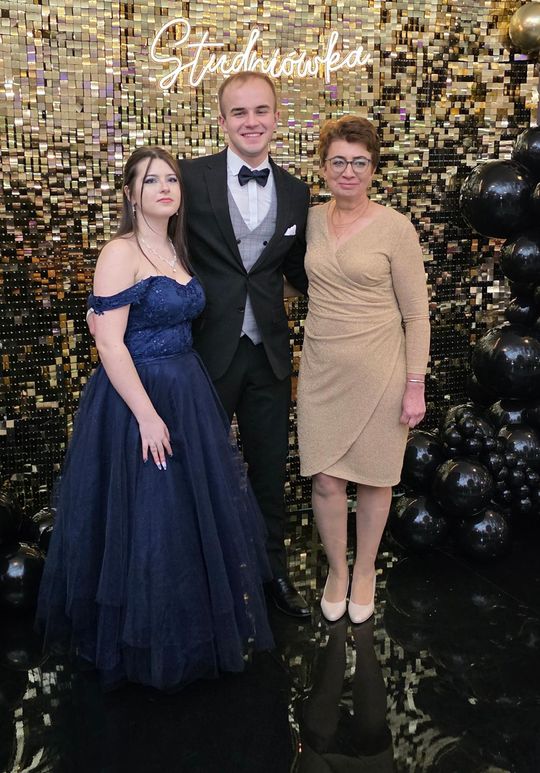 CZAR PAR! Studniówka w I Liceum Ogólnokształcącym w Chełmie [GALERIA ZDJĘĆ]