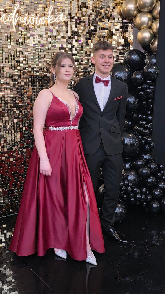 CZAR PAR! Studniówka w I Liceum Ogólnokształcącym w Chełmie [GALERIA ZDJĘĆ]