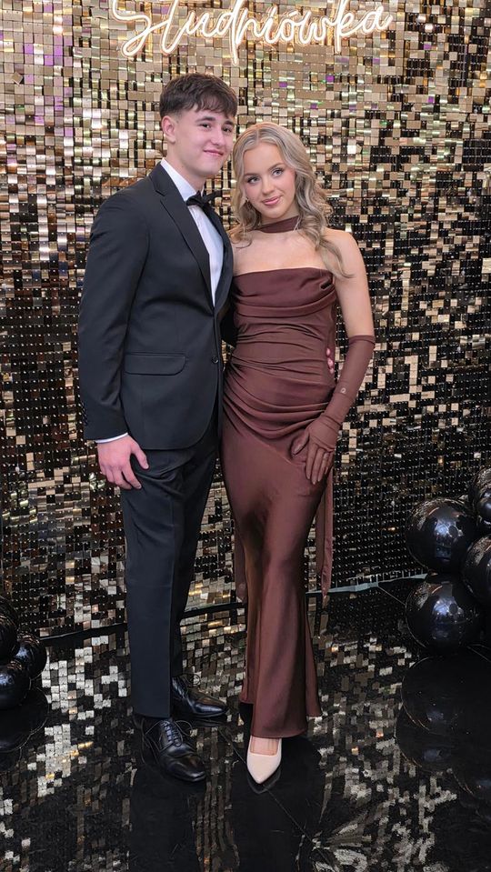 CZAR PAR! Studniówka w I Liceum Ogólnokształcącym w Chełmie [GALERIA ZDJĘĆ]