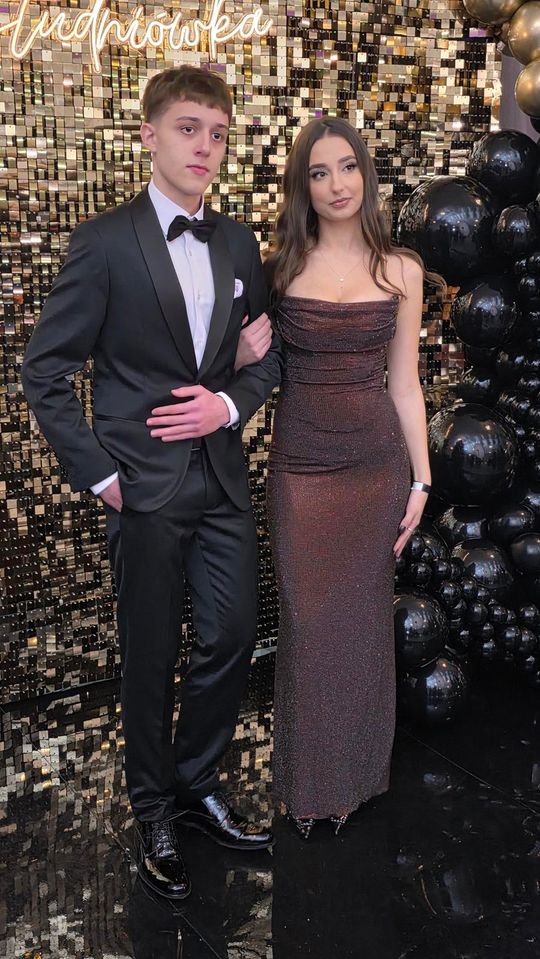 CZAR PAR! Studniówka w I Liceum Ogólnokształcącym w Chełmie [GALERIA ZDJĘĆ]