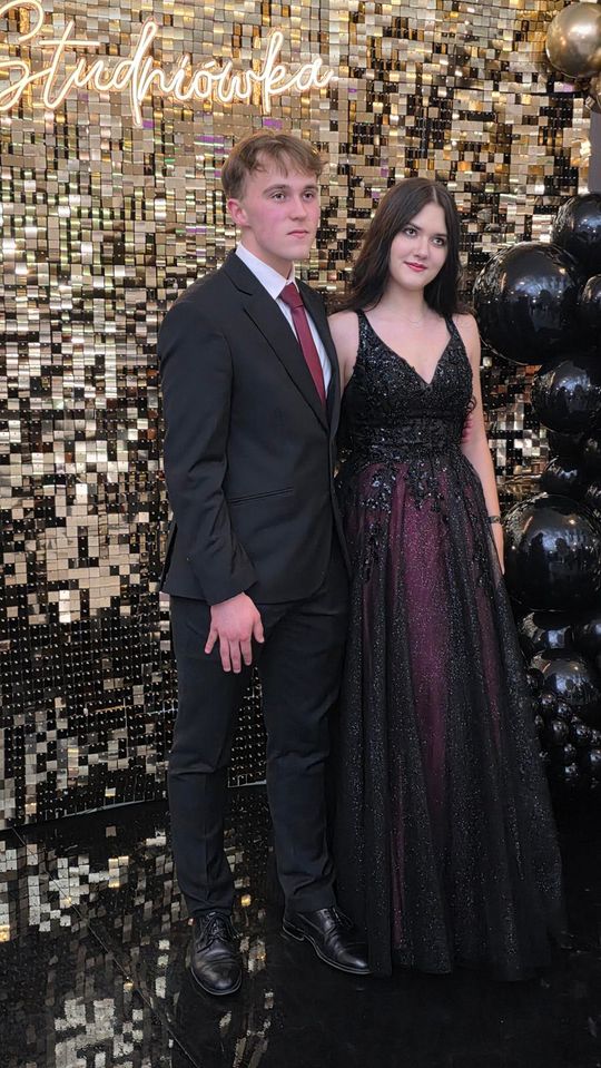 CZAR PAR! Studniówka w I Liceum Ogólnokształcącym w Chełmie [GALERIA ZDJĘĆ]