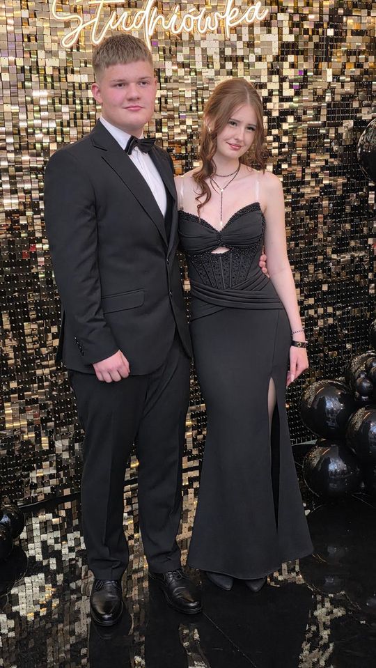 CZAR PAR! Studniówka w I Liceum Ogólnokształcącym w Chełmie [GALERIA ZDJĘĆ]