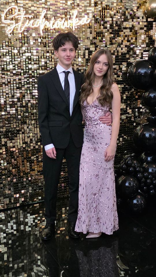 CZAR PAR! Studniówka w I Liceum Ogólnokształcącym w Chełmie [GALERIA ZDJĘĆ]