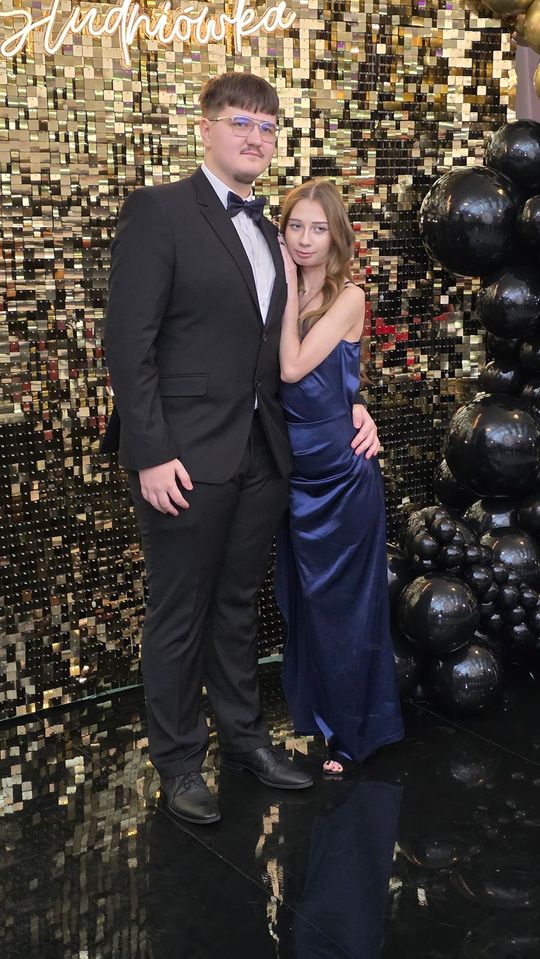 CZAR PAR! Studniówka w I Liceum Ogólnokształcącym w Chełmie [GALERIA ZDJĘĆ]