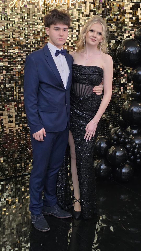 CZAR PAR! Studniówka w I Liceum Ogólnokształcącym w Chełmie [GALERIA ZDJĘĆ]