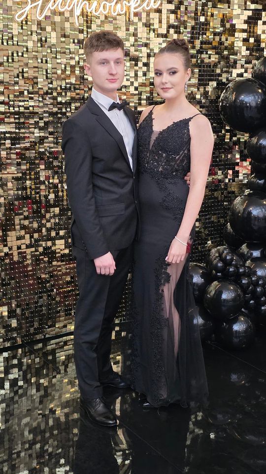 CZAR PAR! Studniówka w I Liceum Ogólnokształcącym w Chełmie [GALERIA ZDJĘĆ]