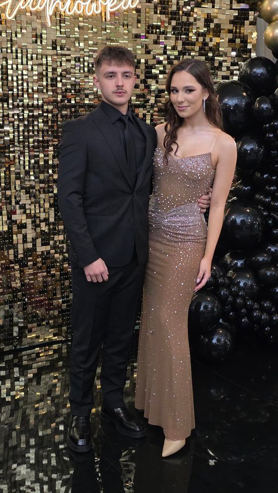 CZAR PAR! Studniówka w I Liceum Ogólnokształcącym w Chełmie [GALERIA ZDJĘĆ]