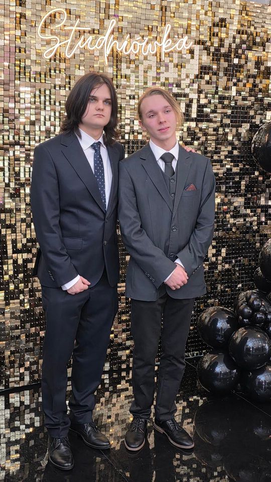 CZAR PAR! Studniówka w I Liceum Ogólnokształcącym w Chełmie [GALERIA ZDJĘĆ]