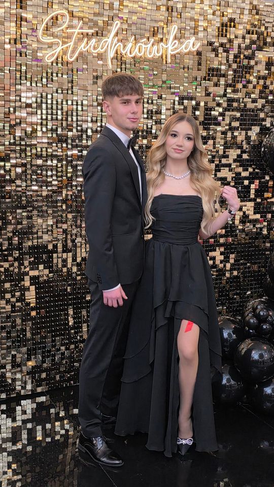 CZAR PAR! Studniówka w I Liceum Ogólnokształcącym w Chełmie [GALERIA ZDJĘĆ]