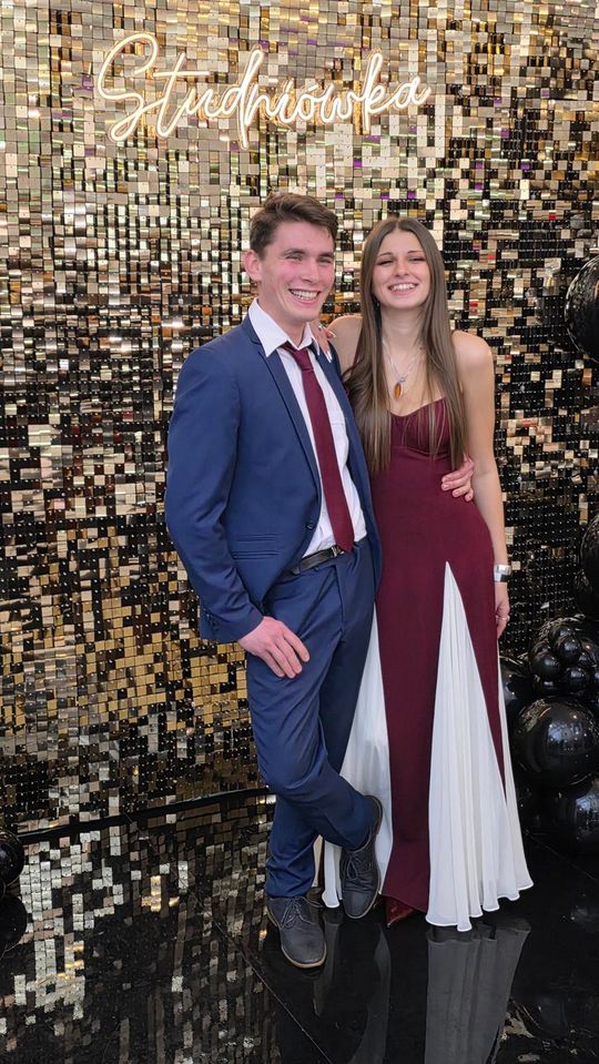 CZAR PAR! Studniówka w I Liceum Ogólnokształcącym w Chełmie [GALERIA ZDJĘĆ]