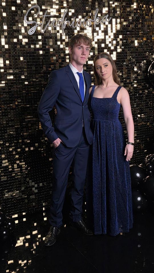 CZAR PAR! Studniówka w I Liceum Ogólnokształcącym w Chełmie [GALERIA ZDJĘĆ]