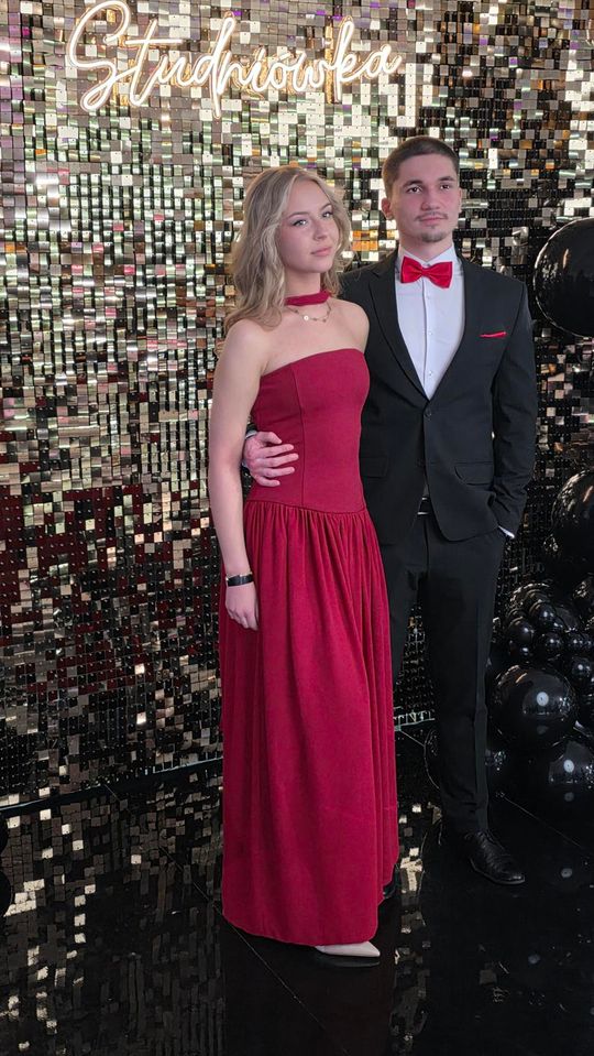 CZAR PAR! Studniówka w I Liceum Ogólnokształcącym w Chełmie [GALERIA ZDJĘĆ]