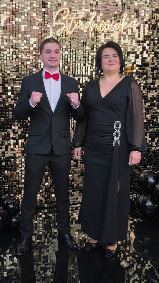 CZAR PAR! Studniówka w I Liceum Ogólnokształcącym w Chełmie [GALERIA ZDJĘĆ]