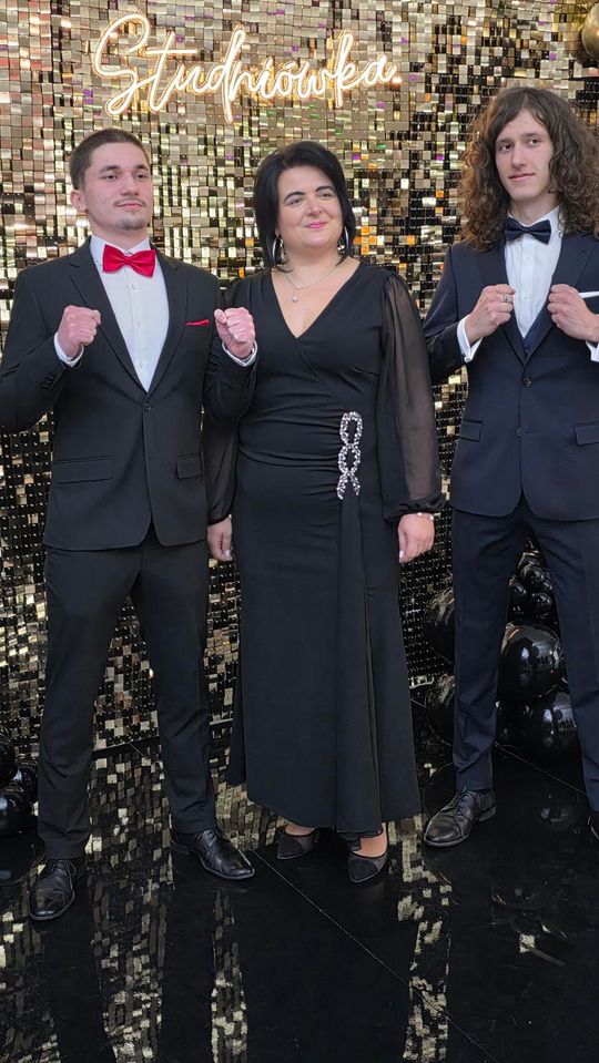 CZAR PAR! Studniówka w I Liceum Ogólnokształcącym w Chełmie [GALERIA ZDJĘĆ]