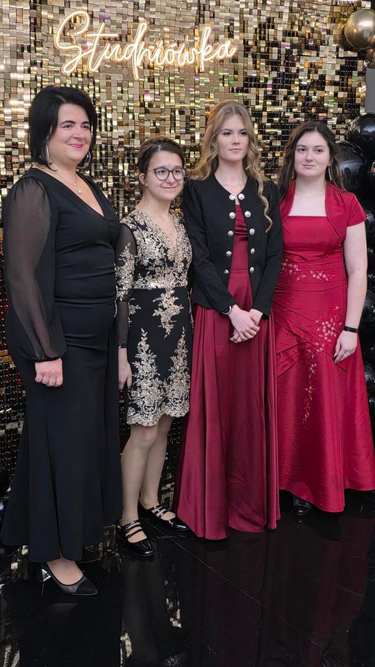 CZAR PAR! Studniówka w I Liceum Ogólnokształcącym w Chełmie [GALERIA ZDJĘĆ]