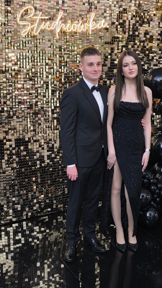 CZAR PAR! Studniówka w I Liceum Ogólnokształcącym w Chełmie [GALERIA ZDJĘĆ]