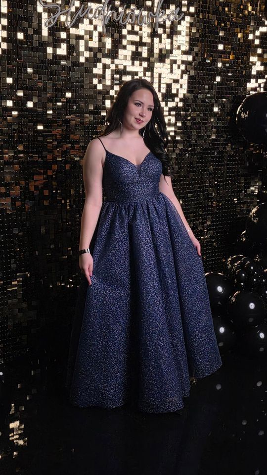 CZAR PAR! Studniówka w I Liceum Ogólnokształcącym w Chełmie [GALERIA ZDJĘĆ]