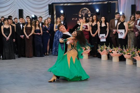 Studniówka w I Liceum Ogólnokształcącym w Chełmie 2026 [GALERIA ZDJĘĆ]