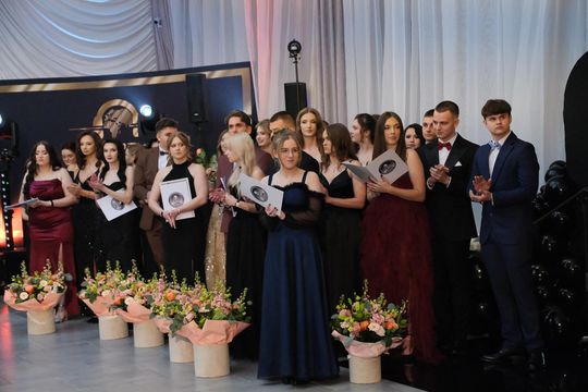 Studniówka w I Liceum Ogólnokształcącym w Chełmie 2026 [GALERIA ZDJĘĆ]