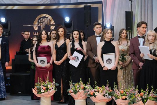 Studniówka w I Liceum Ogólnokształcącym w Chełmie 2026 [GALERIA ZDJĘĆ]