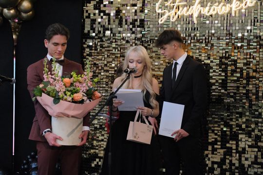 Studniówka w I Liceum Ogólnokształcącym w Chełmie 2026 [GALERIA ZDJĘĆ]