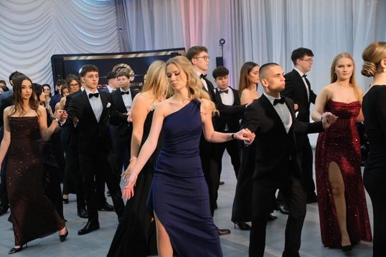 Studniówka w I Liceum Ogólnokształcącym w Chełmie 2026 [GALERIA ZDJĘĆ]