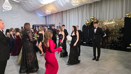 Studniówka w I Liceum Ogólnokształcącym w Chełmie 2026 [GALERIA ZDJĘĆ]