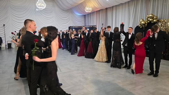 Studniówka w I Liceum Ogólnokształcącym w Chełmie 2026 [GALERIA ZDJĘĆ]