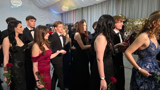 Studniówka w I Liceum Ogólnokształcącym w Chełmie 2026 [GALERIA ZDJĘĆ]