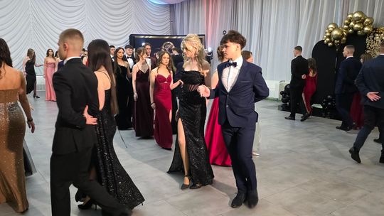 Studniówka w I Liceum Ogólnokształcącym w Chełmie 2026 [GALERIA ZDJĘĆ]