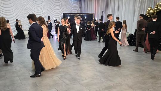 Studniówka w I Liceum Ogólnokształcącym w Chełmie 2026 [GALERIA ZDJĘĆ]