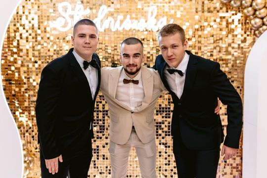 Studniówka w Liceum Ogólnokształcącym w Dubience [GALERIA ZDJĘĆ]