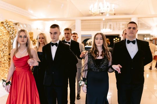 Studniówka w Liceum Ogólnokształcącym w Dubience [GALERIA ZDJĘĆ]