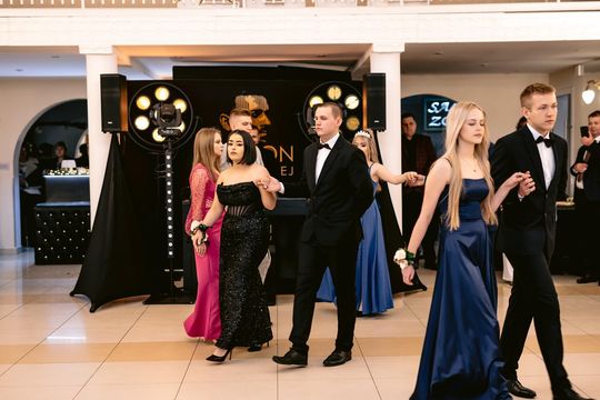 Studniówka w Liceum Ogólnokształcącym w Dubience [GALERIA ZDJĘĆ]