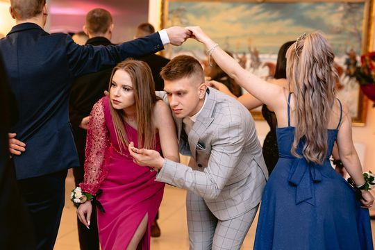 Studniówka w Liceum Ogólnokształcącym w Dubience [GALERIA ZDJĘĆ]