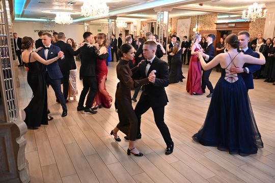 Studniówkowy bal w ZSZ nr 1 oraz II LO we Włodawie 2026 [GALERIA ZDJĘĆ]