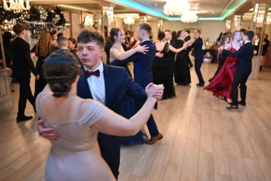 Studniówkowy bal w ZSZ nr 1 oraz II LO we Włodawie 2026 [GALERIA ZDJĘĆ]