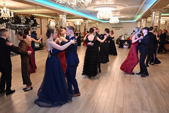 Studniówkowy bal w ZSZ nr 1 oraz II LO we Włodawie 2026 [GALERIA ZDJĘĆ]