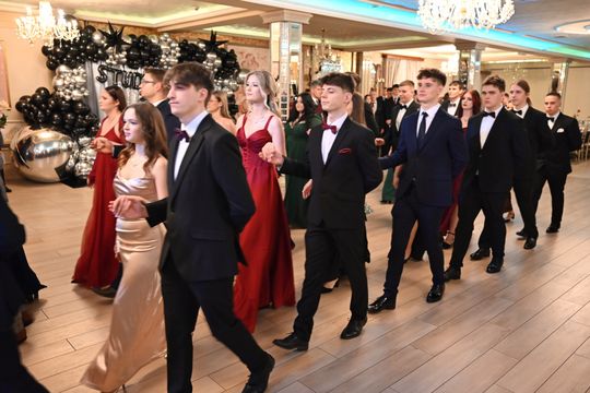 Studniówkowy bal w ZSZ nr 1 oraz II LO we Włodawie 2026 [GALERIA ZDJĘĆ]