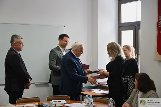 Pow. krasnostawski. Lokalni liderzy rynku pracy gotowi do działania - nowa kadencja Powiatowej Rady Rynku Pracy [GALERIA ZDJĘĆ]