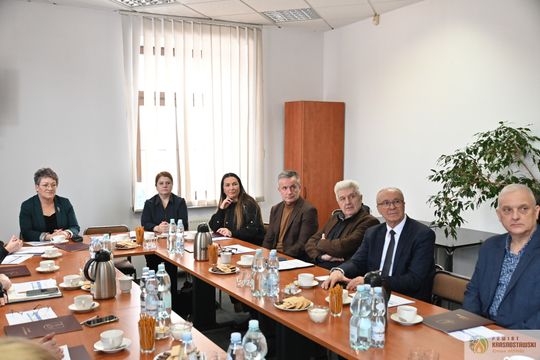 Pow. krasnostawski. Lokalni liderzy rynku pracy gotowi do działania - nowa kadencja Powiatowej Rady Rynku Pracy [GALERIA ZDJĘĆ]
