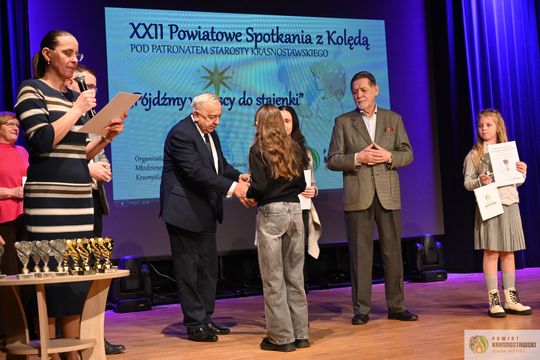 Pow. krasnostawski. Młodzi artyści zachwycili w kolędowym konkursie [GALERIA ZDJĘĆ] 