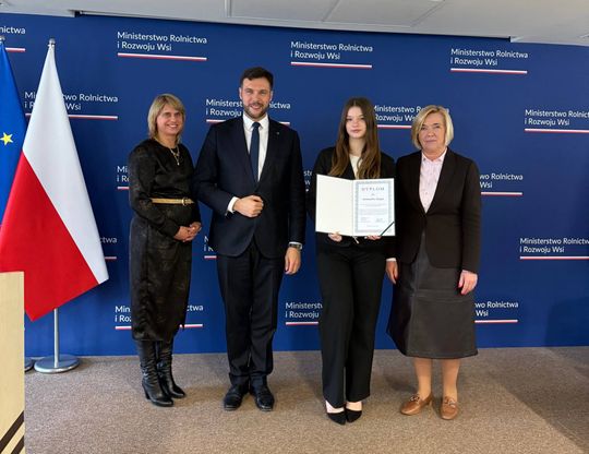Najlepsi z najlepszych. Uczniowie szkół rolniczych nagrodzeni w Ministerstwie Rolnictwa [GALERIA ZDJĘĆ]