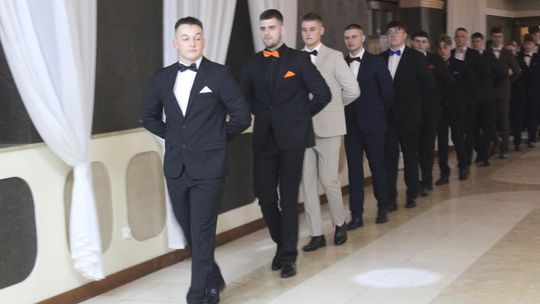 Studniówka maturzystów z IV Liceum Ogólnokształcącego w Chełmie 2026 [GALERIA ZDJĘĆ]