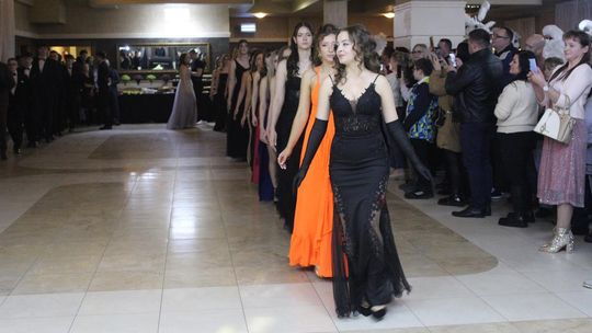 Studniówka maturzystów z IV Liceum Ogólnokształcącego w Chełmie 2026 [GALERIA ZDJĘĆ]