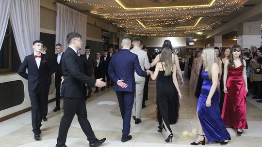 Studniówka maturzystów z IV Liceum Ogólnokształcącego w Chełmie 2026 [GALERIA ZDJĘĆ]