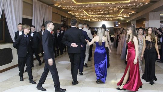 Studniówka maturzystów z IV Liceum Ogólnokształcącego w Chełmie 2026 [GALERIA ZDJĘĆ]